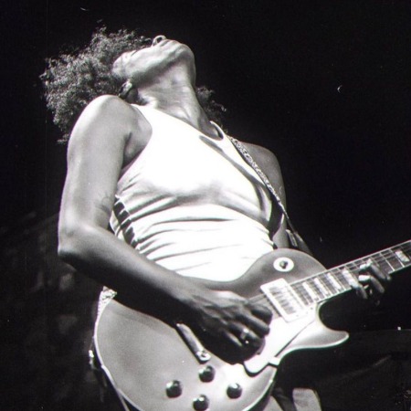 Zandya Mowry plays guitar at The New Respects.